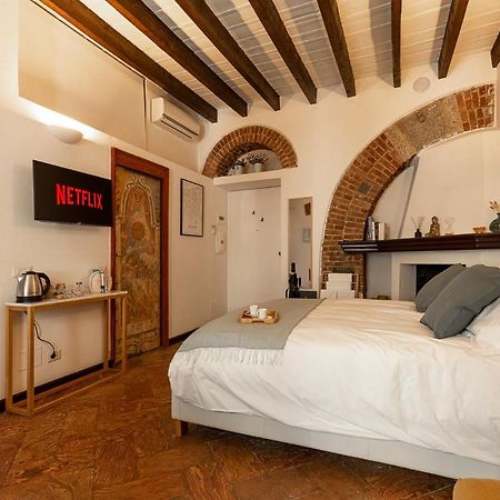 Cozy House In Naviglio Grande - Homy Apartments Милан Экстерьер фото